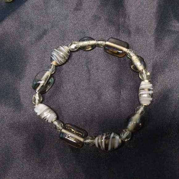 Vintage Jewelry Bundle - Picture 2 of 5